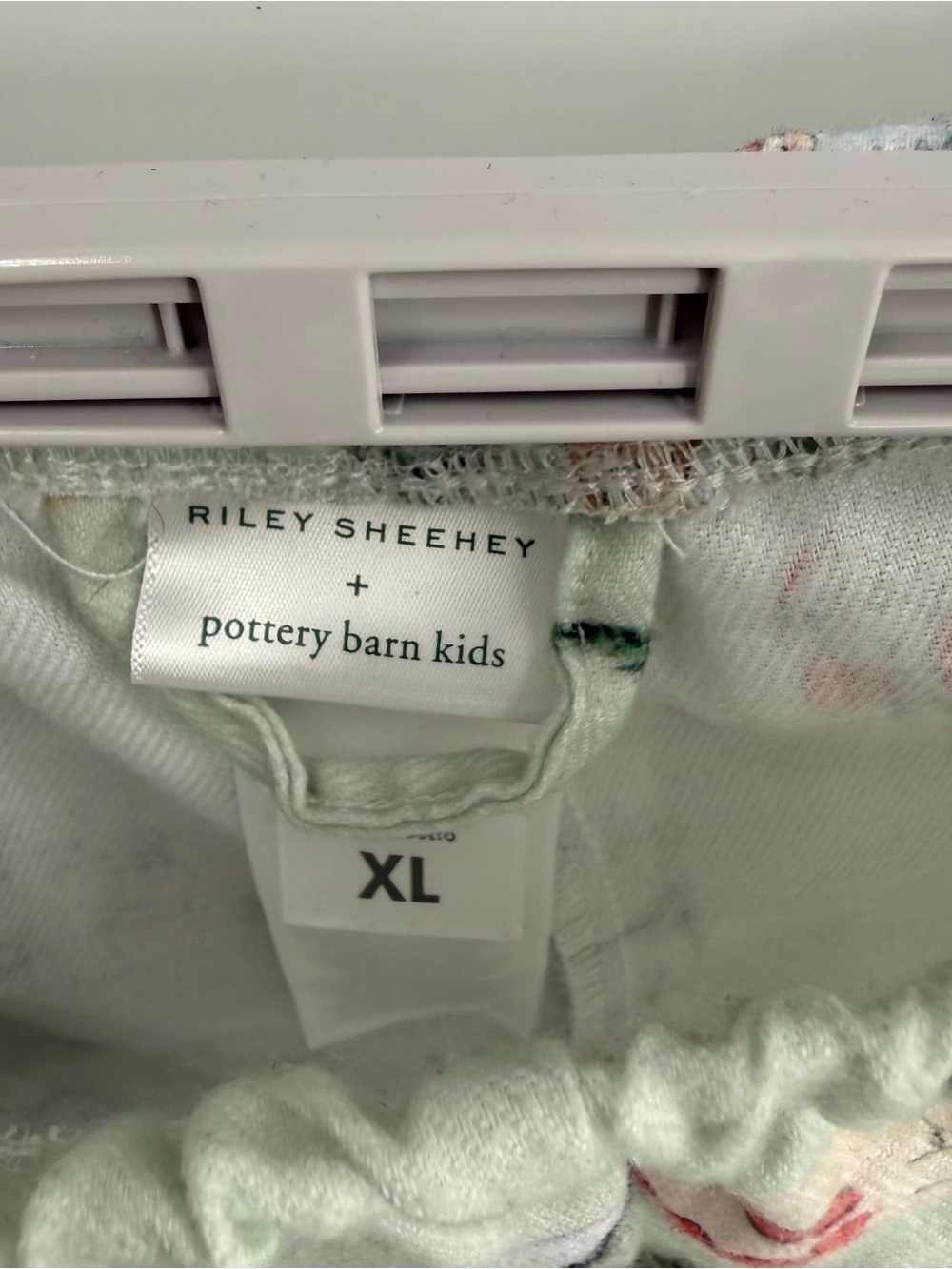 Pottery Barn x Riley Sheehey Holiday Adult Flannel Pajama Set size XL Green - Picture 9 of 10
